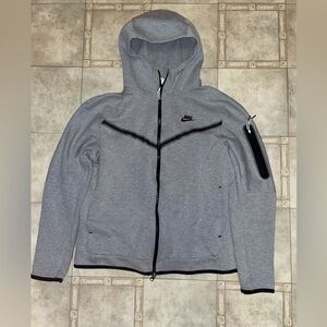 Nike tech top white✅